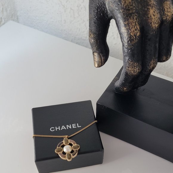 CHANEL Gripoix Pearl Jewelry Chain Pendant Gold Necklace - Picture 6 of 6